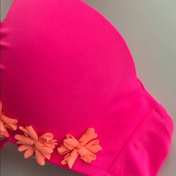 Victoria’s Secret bikini top - Picture 10 of 10